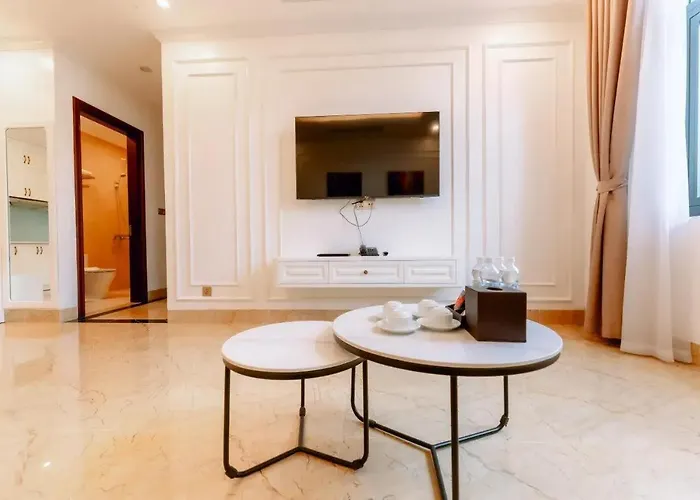 Hotel Khach San New Cenco5 *