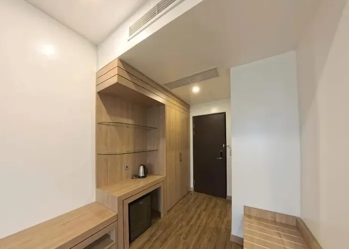 Khach San New Cenco5 Hotel *